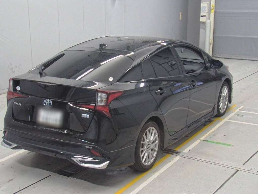 2022 Toyota Prius ZVW51[1]