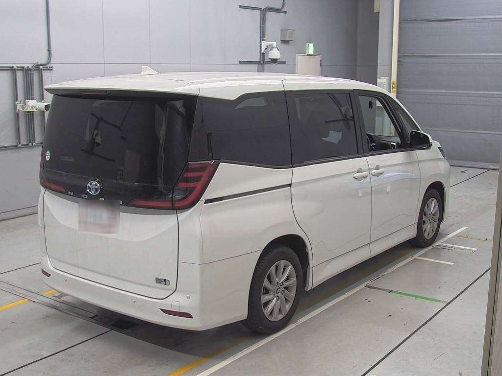 2022 Toyota Noah ZWR90W[1]