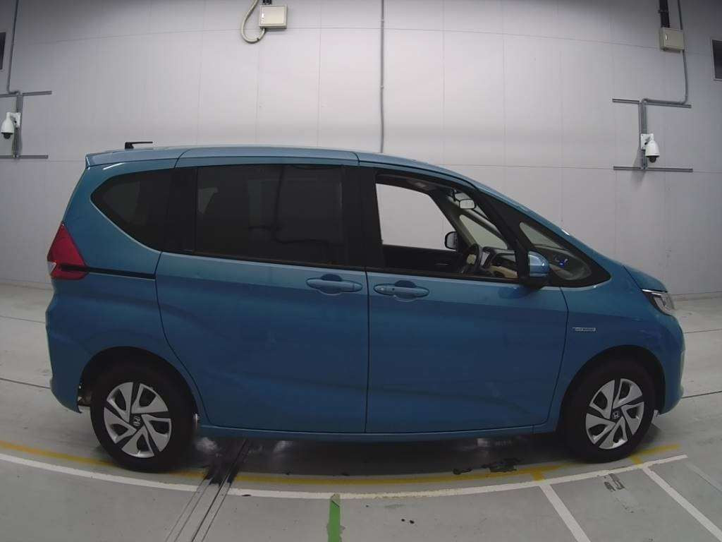 2016 Honda Freed hybrid GB8[2]