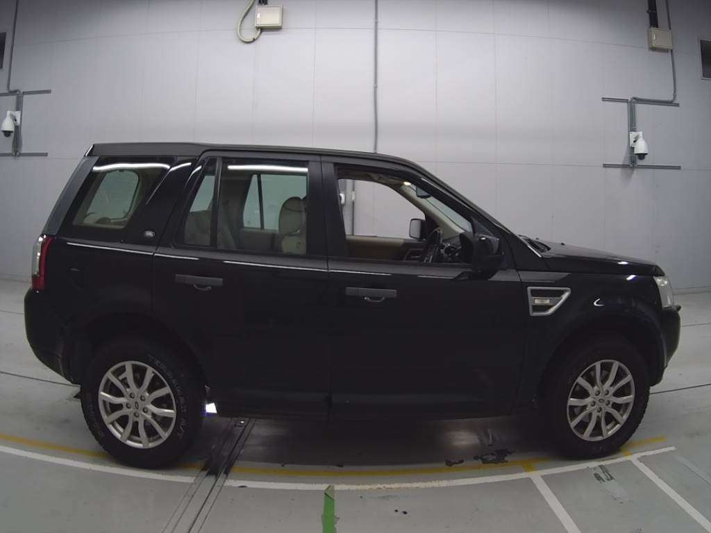 2011 Land Rover Freelander 2 LF32[2]