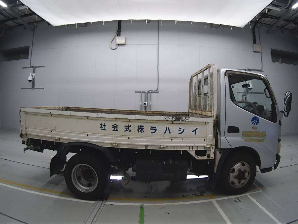 2006 Toyota Dyna Truck XZU308[2]