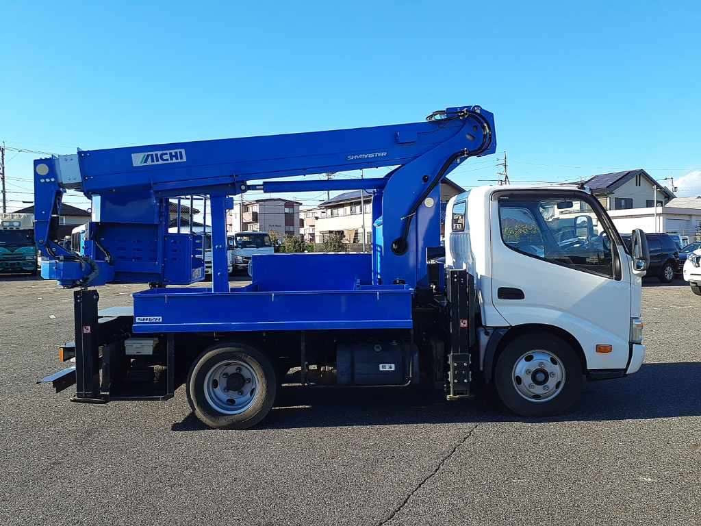 2015 Toyota Toyoace Truck XZU600H[2]