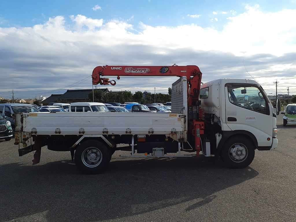 2006 Hino DUTRO XZU414M[2]