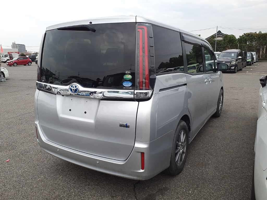 2021 Toyota Noah ZWR80G[1]