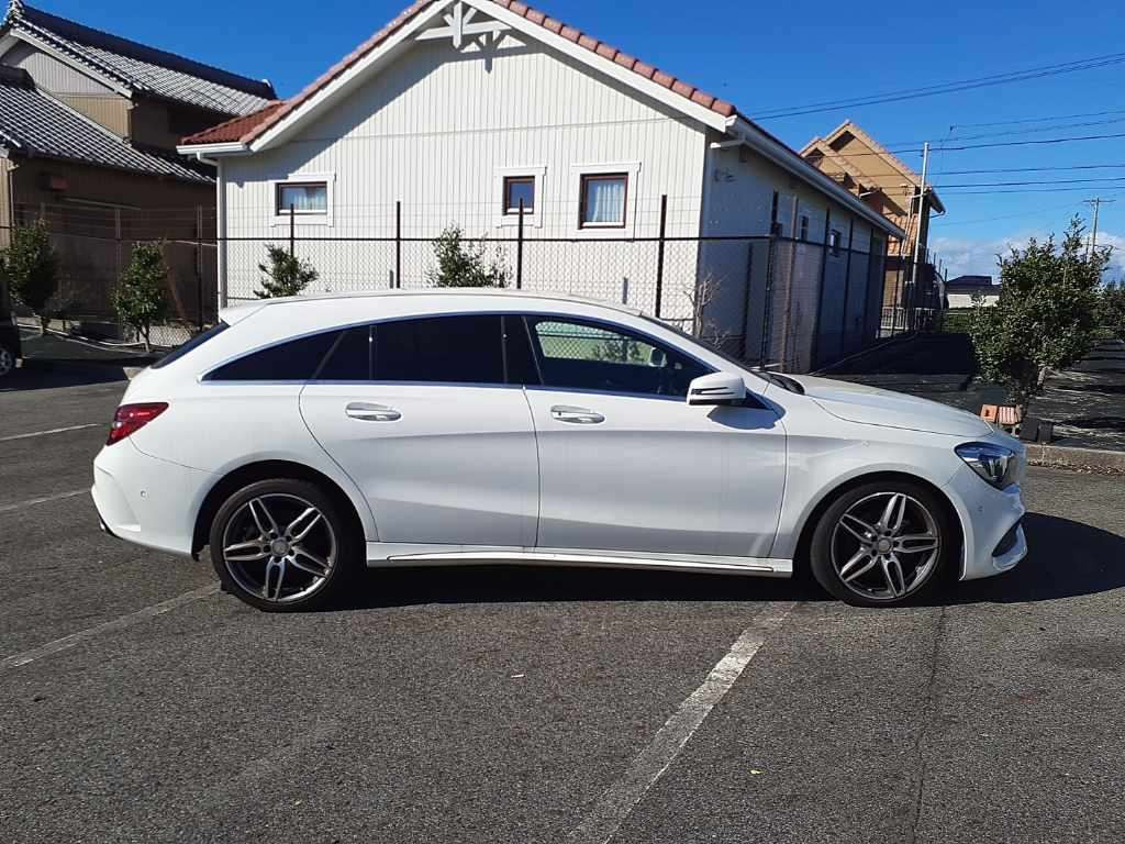 2017 Mercedes Benz CLA-Class 117942[2]