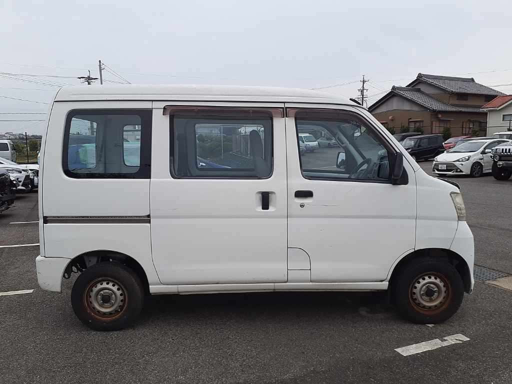 2013 Daihatsu Hijet Cargo S321V[2]