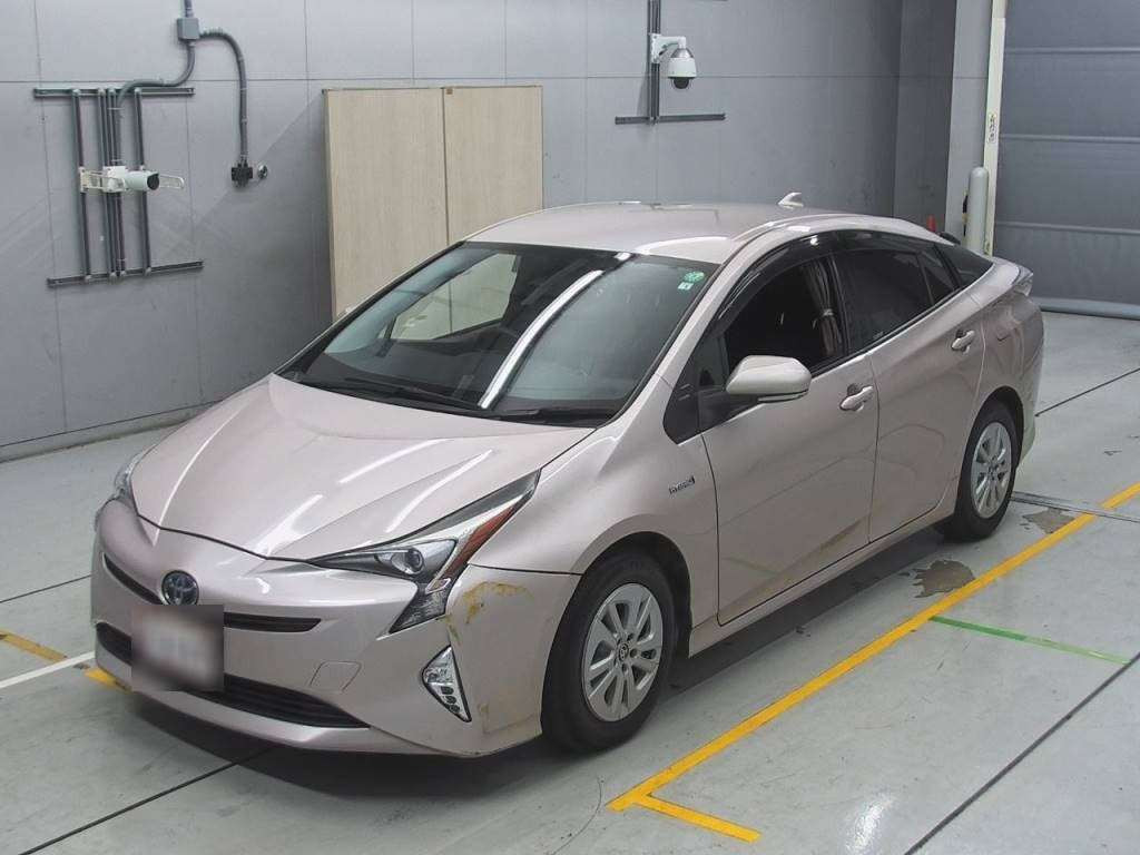 2016 Toyota Prius ZVW50[0]