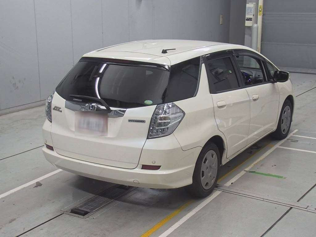 2011 Honda Fit Shuttle Hybrid GP2[1]