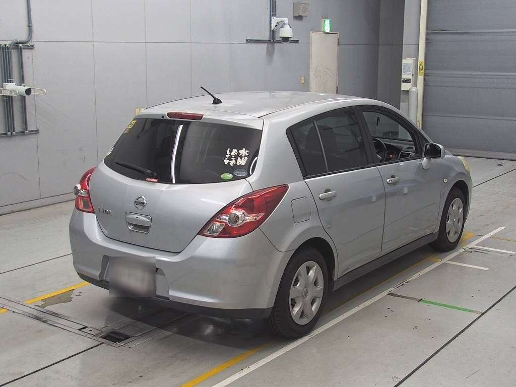 2010 Nissan Tiida C11[1]