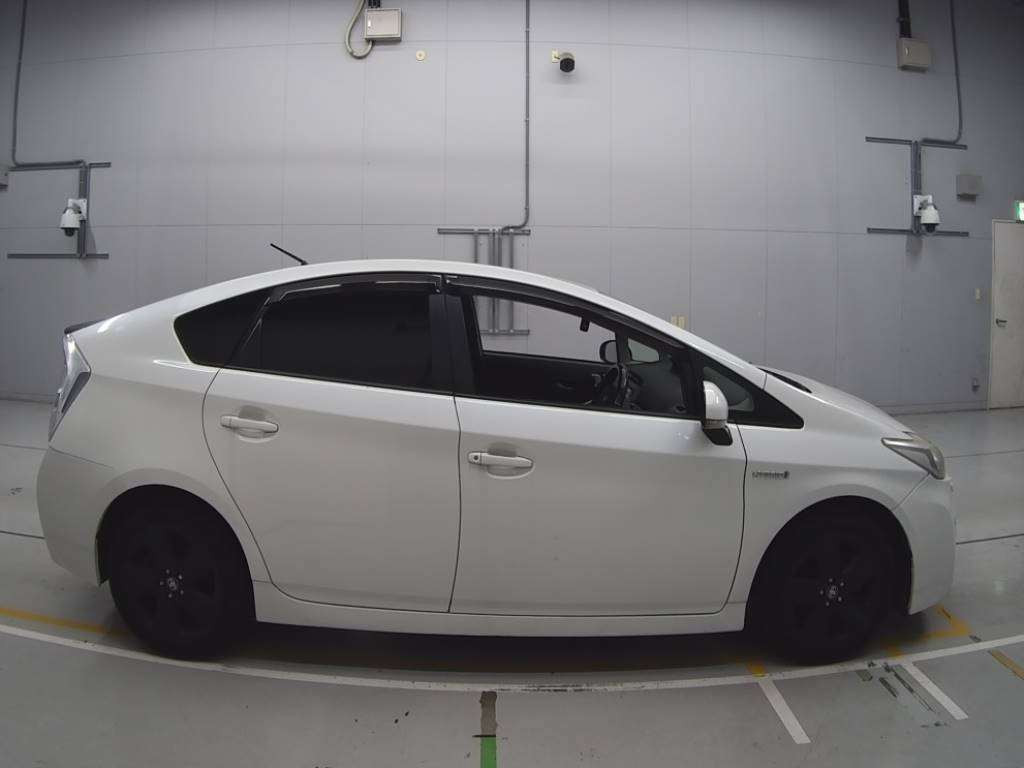 2009 Toyota Prius ZVW30[2]