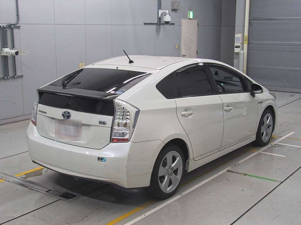 2011 Toyota Prius ZVW30[1]