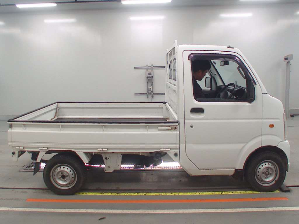 2010 Suzuki Carry Truck DA63T[2]