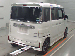 2018 Suzuki Spacia Custom