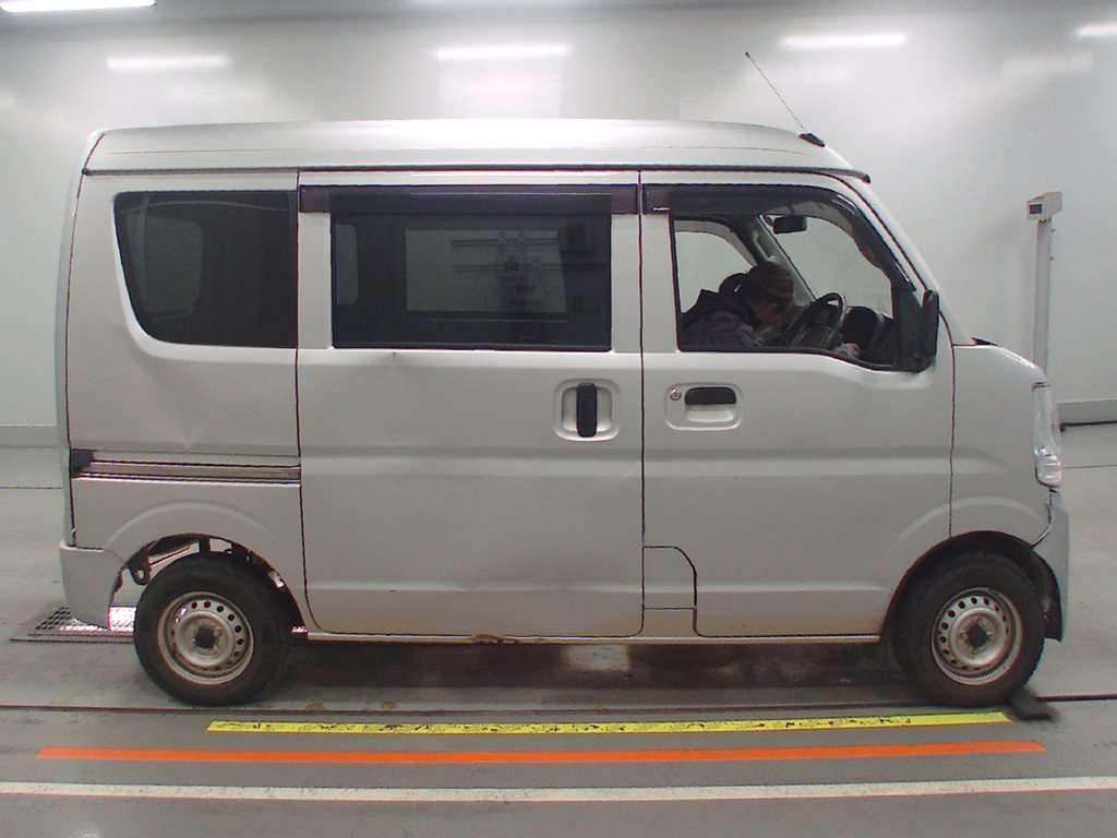 2018 Suzuki Every DA17V[2]