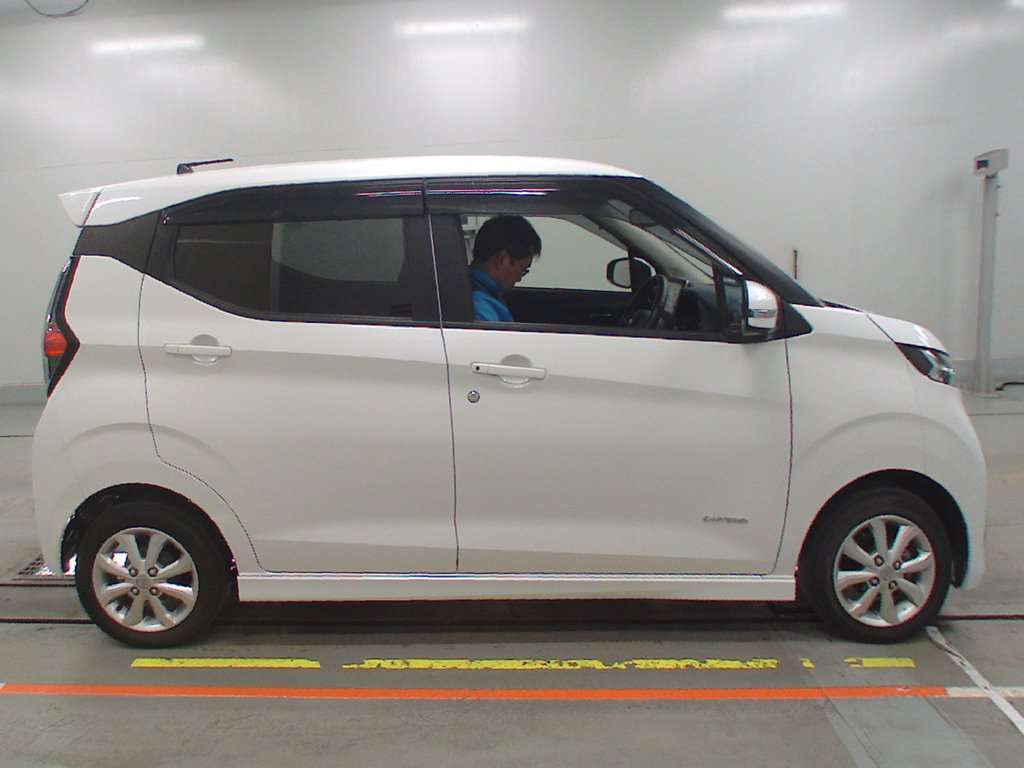 2019 Nissan DAYZ B47W[2]