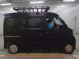 2011 Daihatsu Atrai Wagon