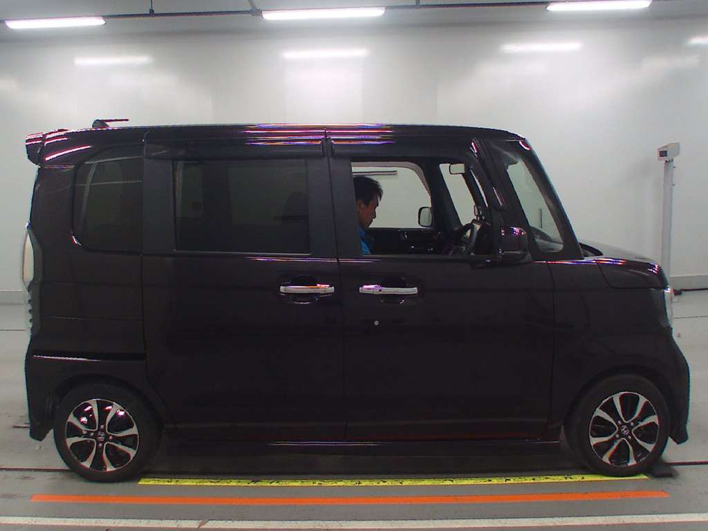 2020 Honda N-BOX CUSTOM JF3[2]