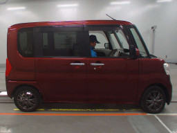 2014 Daihatsu Tanto