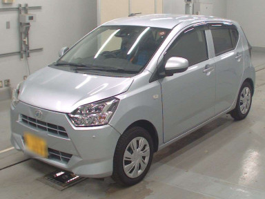 2018 Daihatsu Mira es