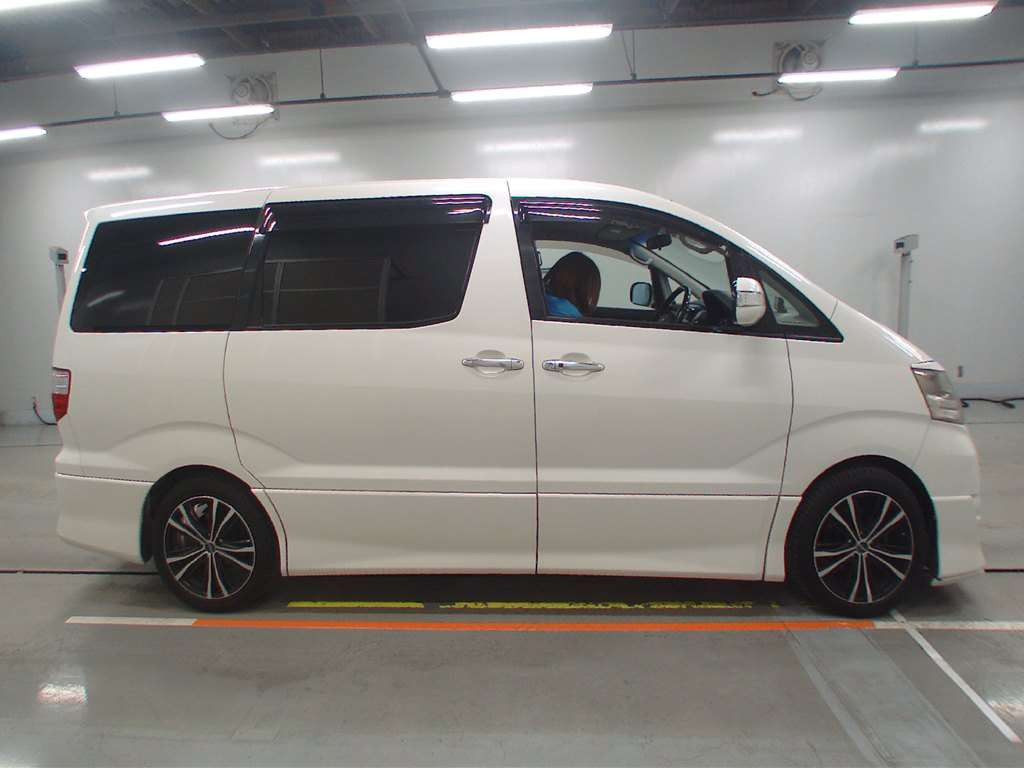 2005 Toyota Alphard V MNH10W[2]