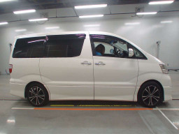 2005 Toyota Alphard V