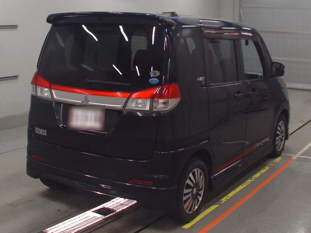 2012 Mitsubishi Delica D2 MB15S[1]