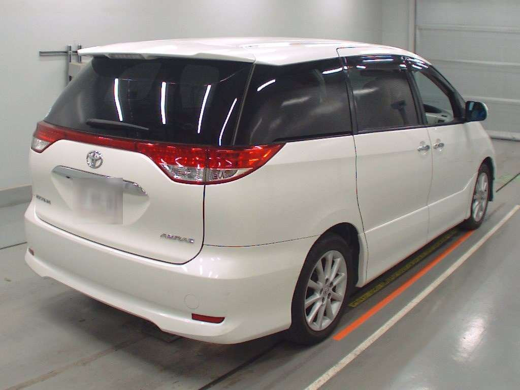 2011 Toyota Estima ACR50W[1]