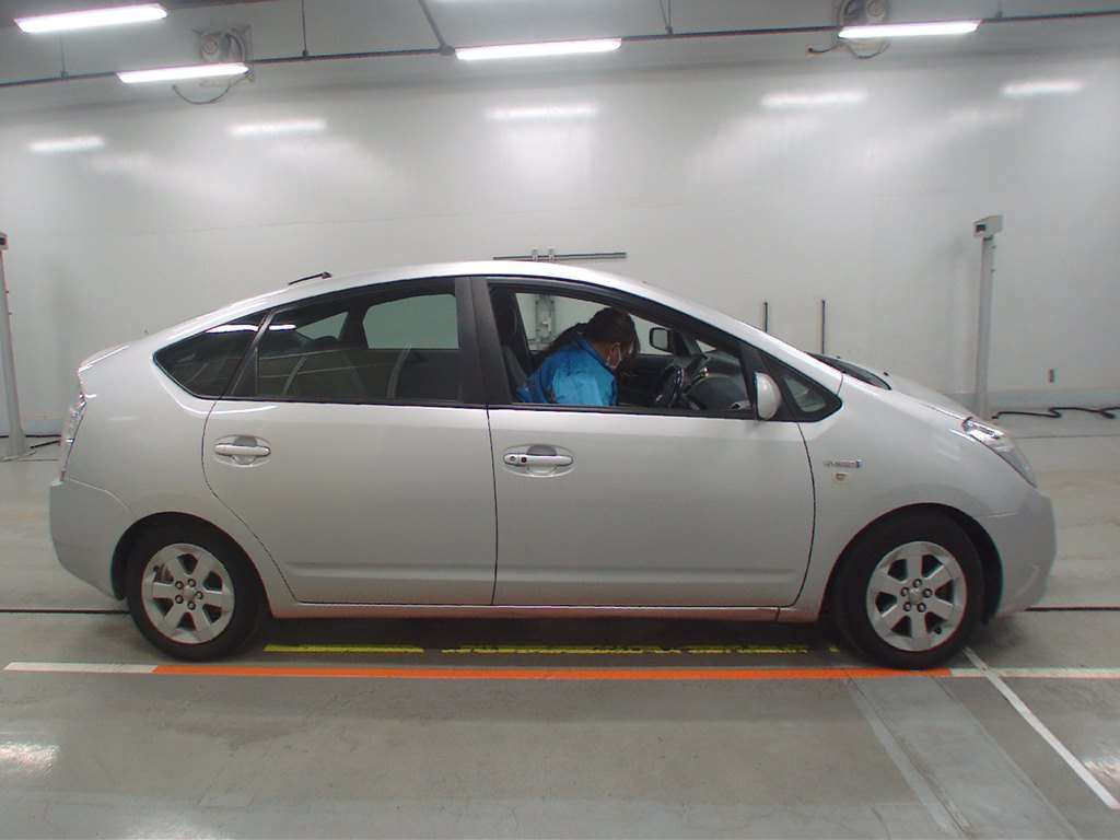 2007 Toyota Prius NHW20[2]