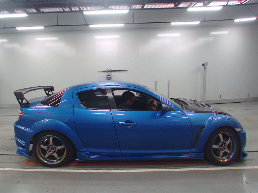 2004 Mazda RX-8 SE3P[2]