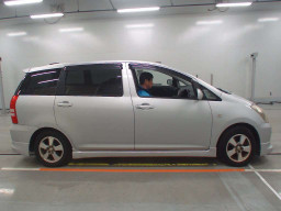 2003 Toyota Wish