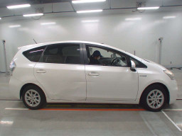 2012 Toyota Prius alpha