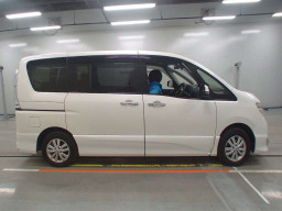 2014 Nissan Serena