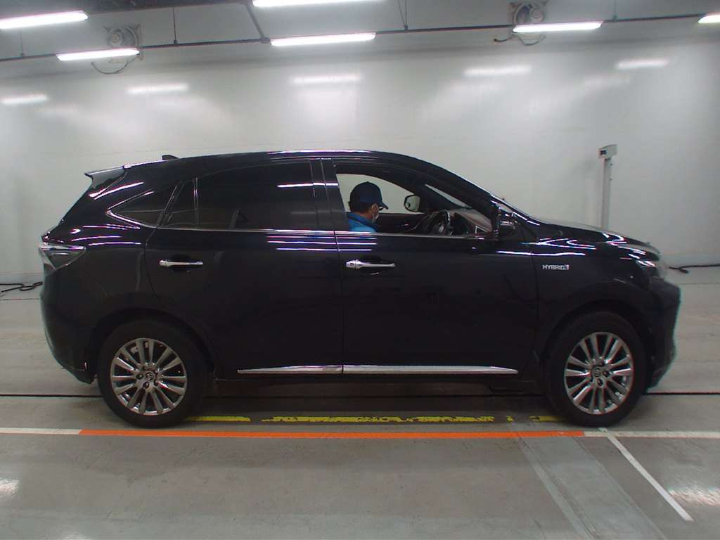 2014 Toyota Harrier Hybrid AVU65W[2]