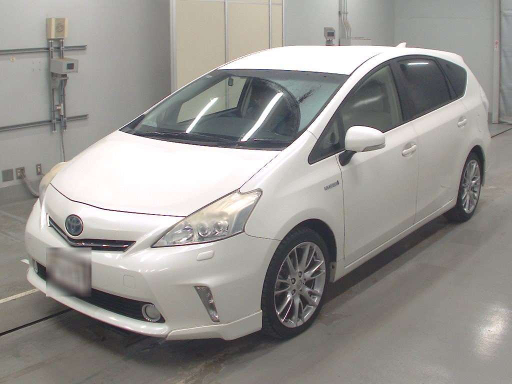 2013 Toyota Prius alpha ZVW40W[0]