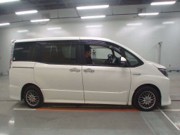 2018 Toyota Noah