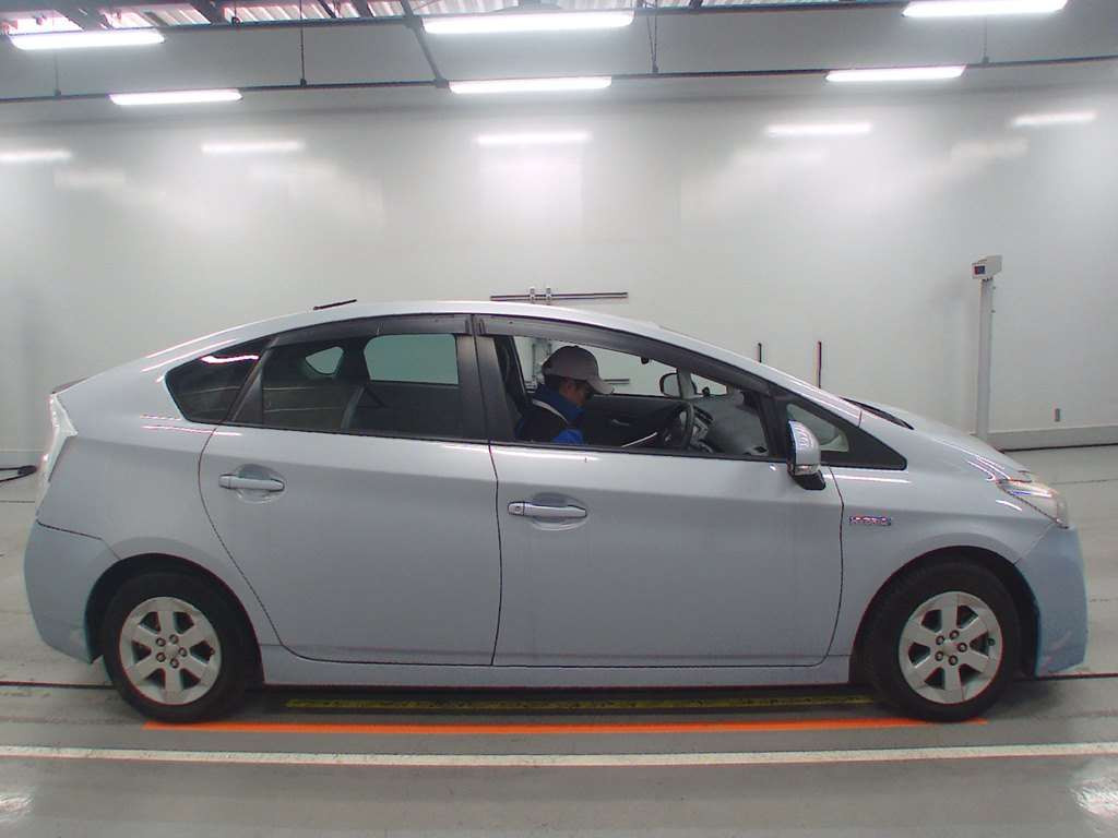 2009 Toyota Prius ZVW30[2]