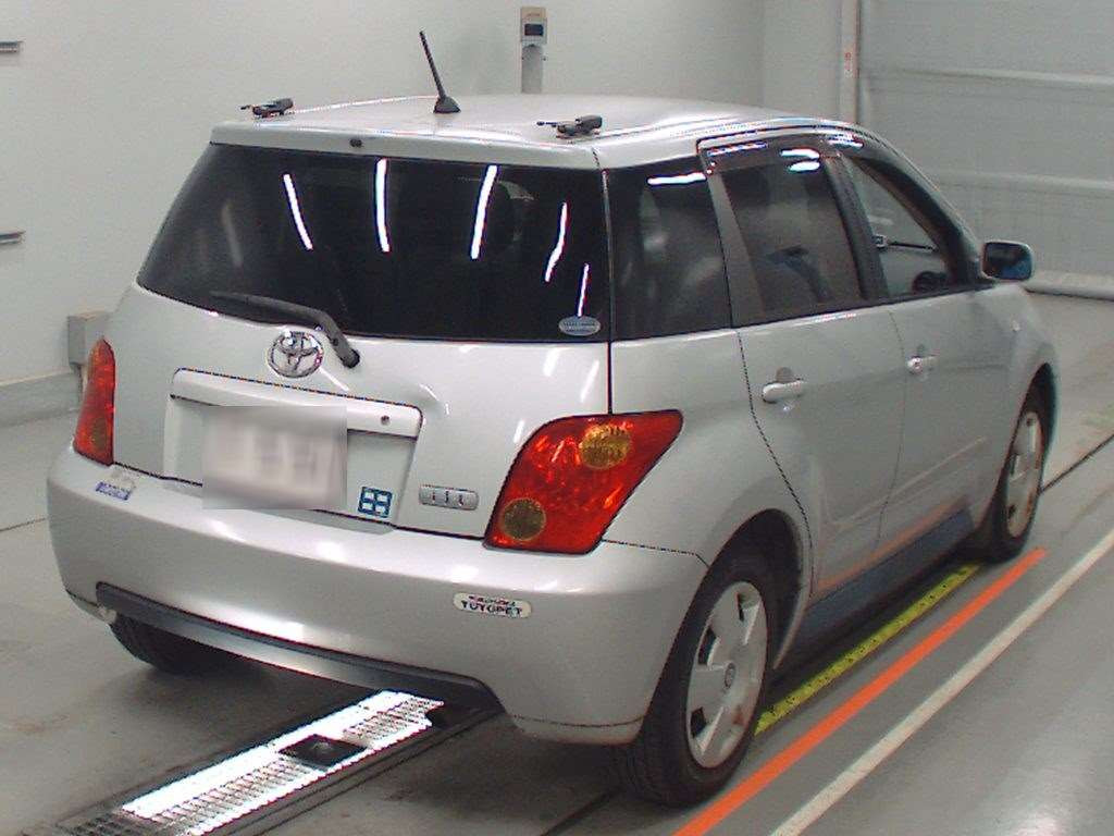 2003 Toyota IST NCP60[1]