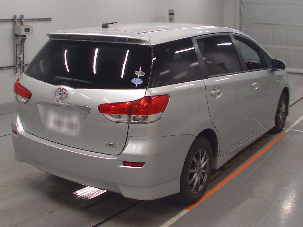 2010 Toyota Wish ZGE20G[1]