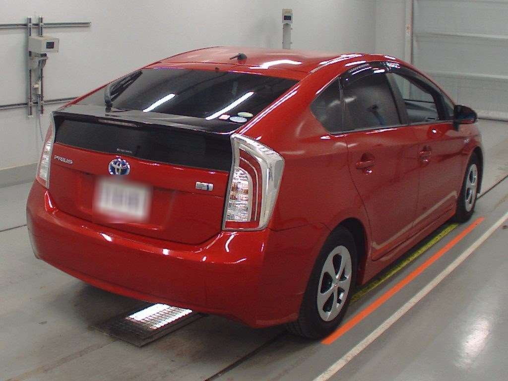 2013 Toyota Prius ZVW30[1]