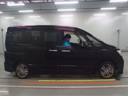 2011 Nissan Serena