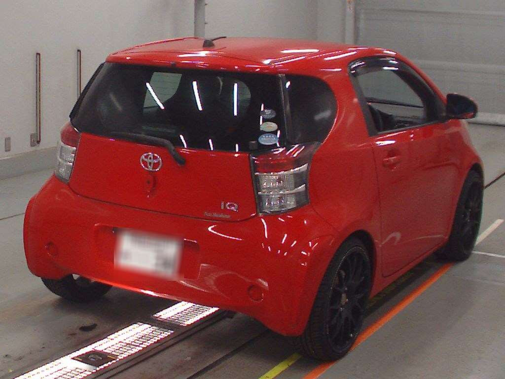 2009 Toyota iQ KGJ10[1]