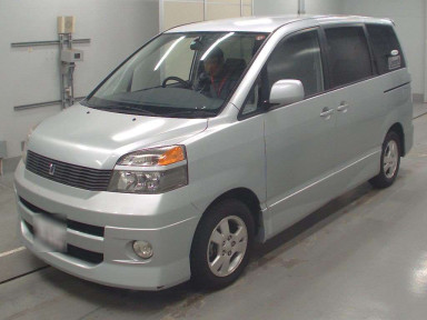 2002 Toyota Voxy