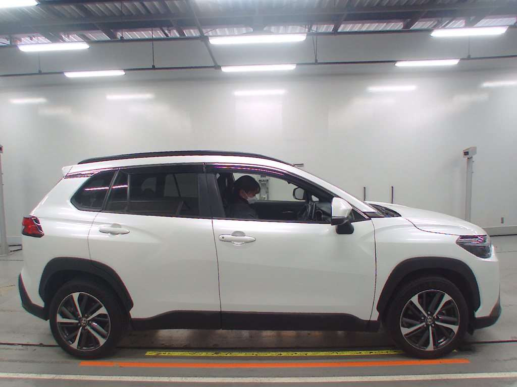 2022 Toyota Corolla Cross ZSG10[2]