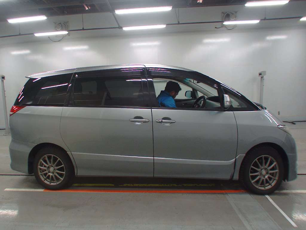 2008 Toyota Estima ACR55W[2]