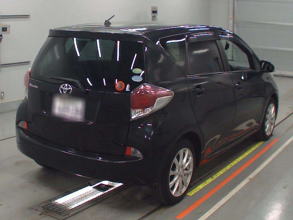 2014 Toyota Ractis NCP120[1]