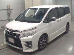 2015 Toyota Voxy