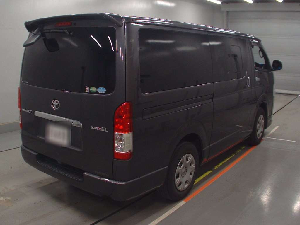 2018 Toyota Regiusace Van GDH201V[1]