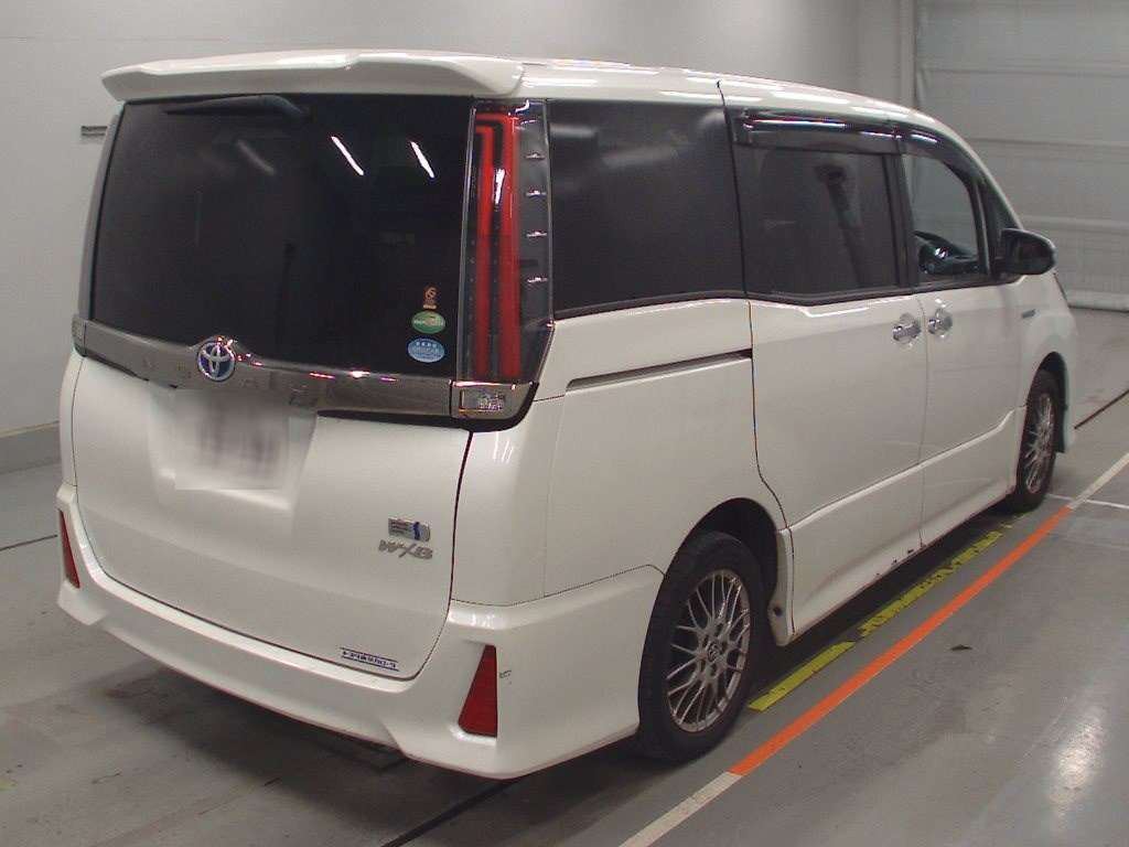 2018 Toyota Noah ZWR80W[1]