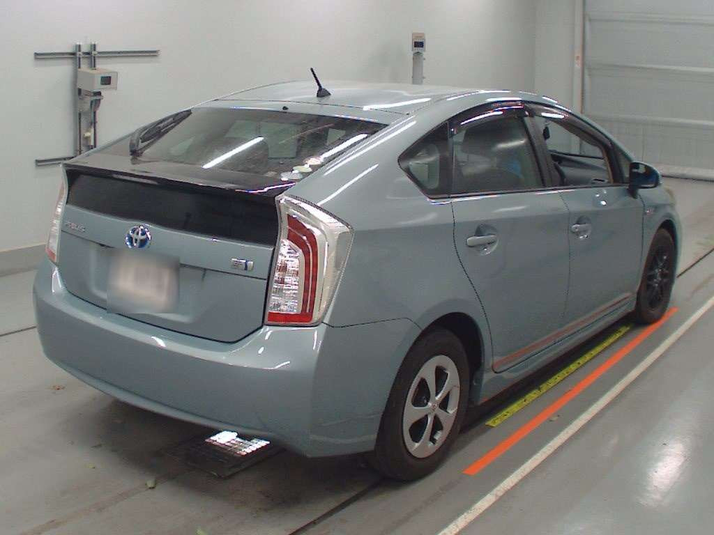 2014 Toyota Prius ZVW30[1]