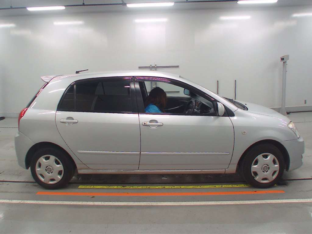 2004 Toyota Corolla Runx NZE121[2]